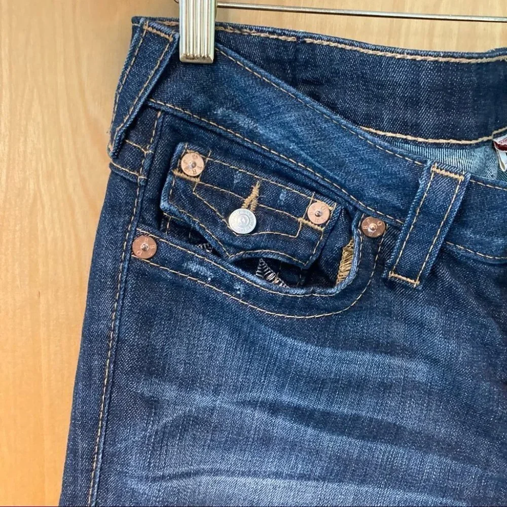 TRUE RELIGION Sz 31 Mid-Wash Boot  Cut Jeans - Picture 2 of 12